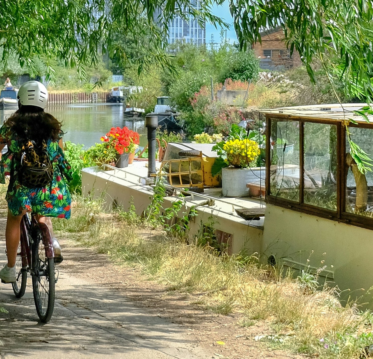 Bike and Barge Moisselles, France img
